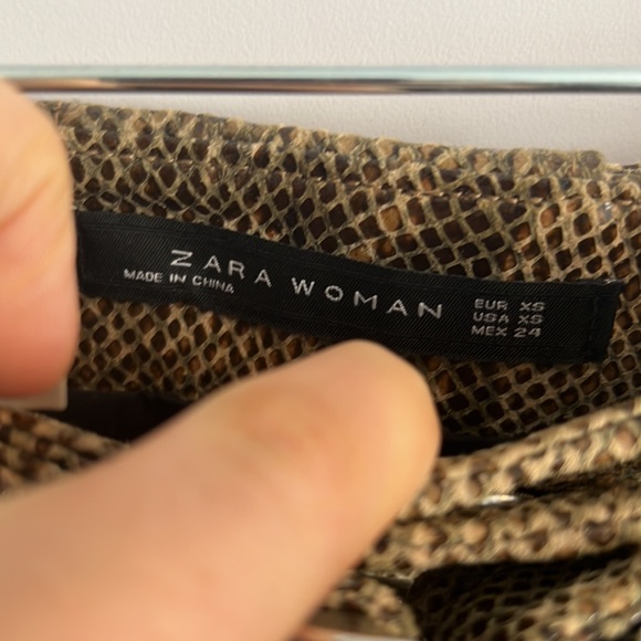 Zara faux snake skin skirt - Picture 3 of 3